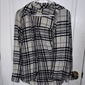American Eagle Outfitters Black and White Plaid Button-Down Shirt